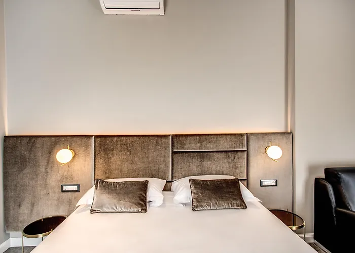 Apollo Boutique 4*