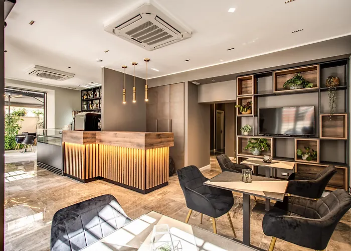 Apollo Boutique 4*