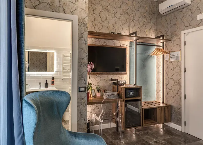 Apollo Boutique 4*
