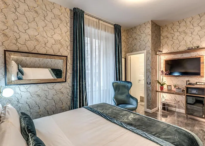 Apollo Boutique 4*